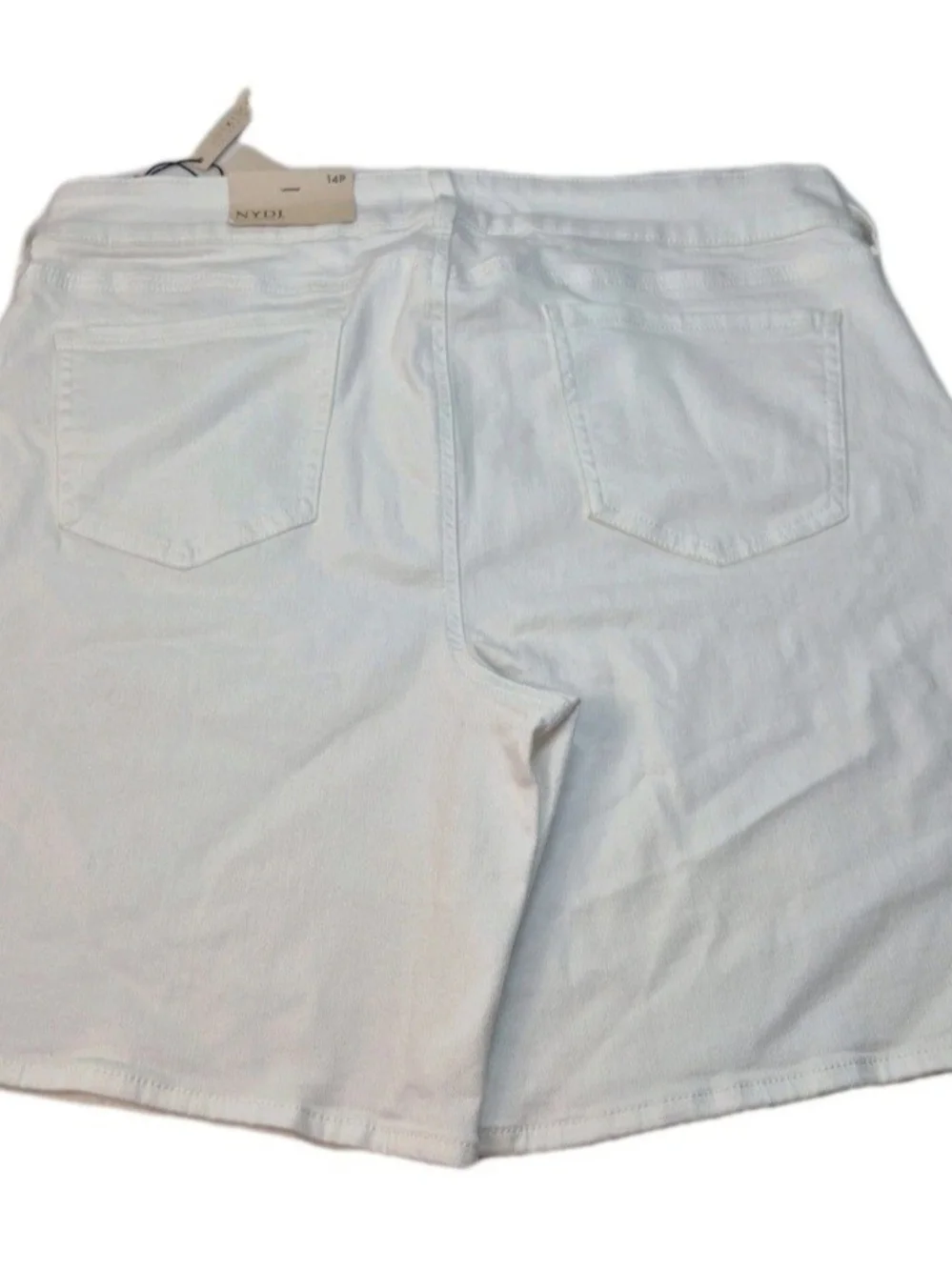 Nydj Women's Shorts Bermuda Size 14P Petite Optic White Stretch NWT 34